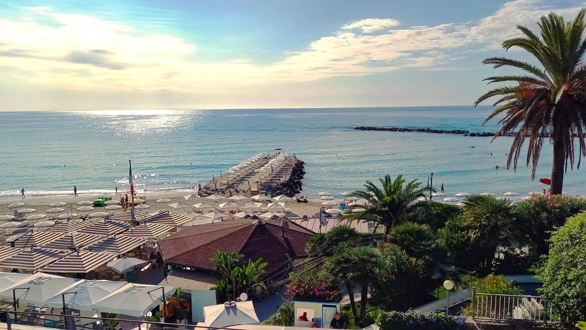 La Pace, Il Sole, Il Mare - Sanremo Casa Indipendente Vista Mare, Posto Auto Privato, Ampio Spazio Esterno Attrezzato, A Pochi Minuti Dalle Spiagge Екстериор снимка